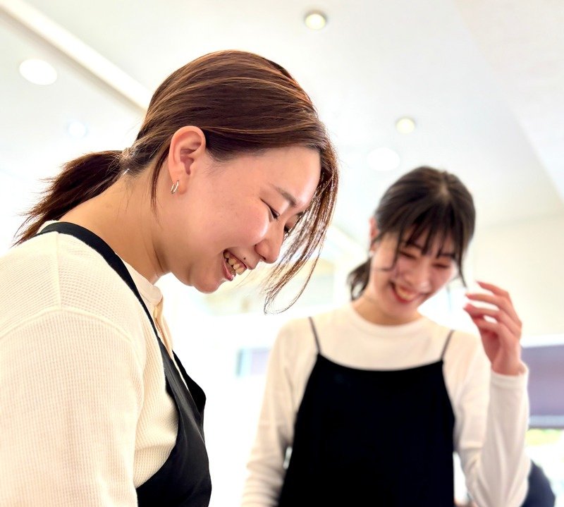 UNE eyesalonのスタッフ